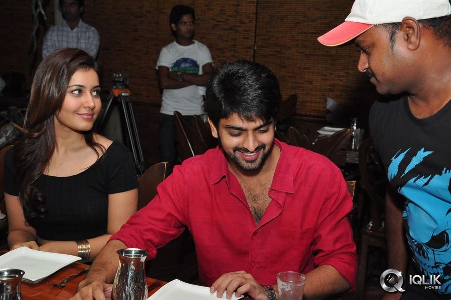 Oohalu-Gusagusalaade-Team-Gift-To-Radio-Mirchi-Contest-Winner